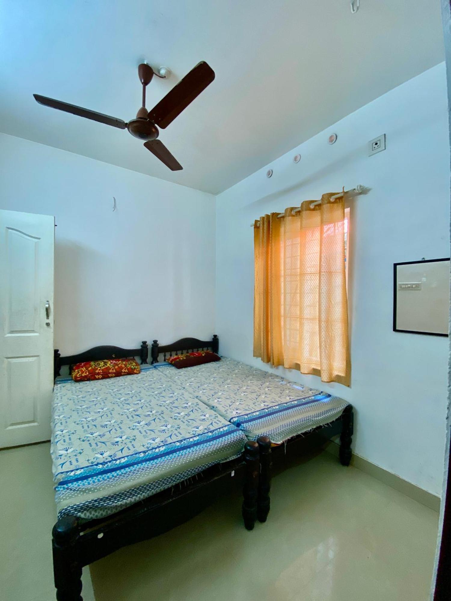 Rajatheeram Beach Homestay & Backwater Cruise Alleppey Alappuzha Bagian luar foto