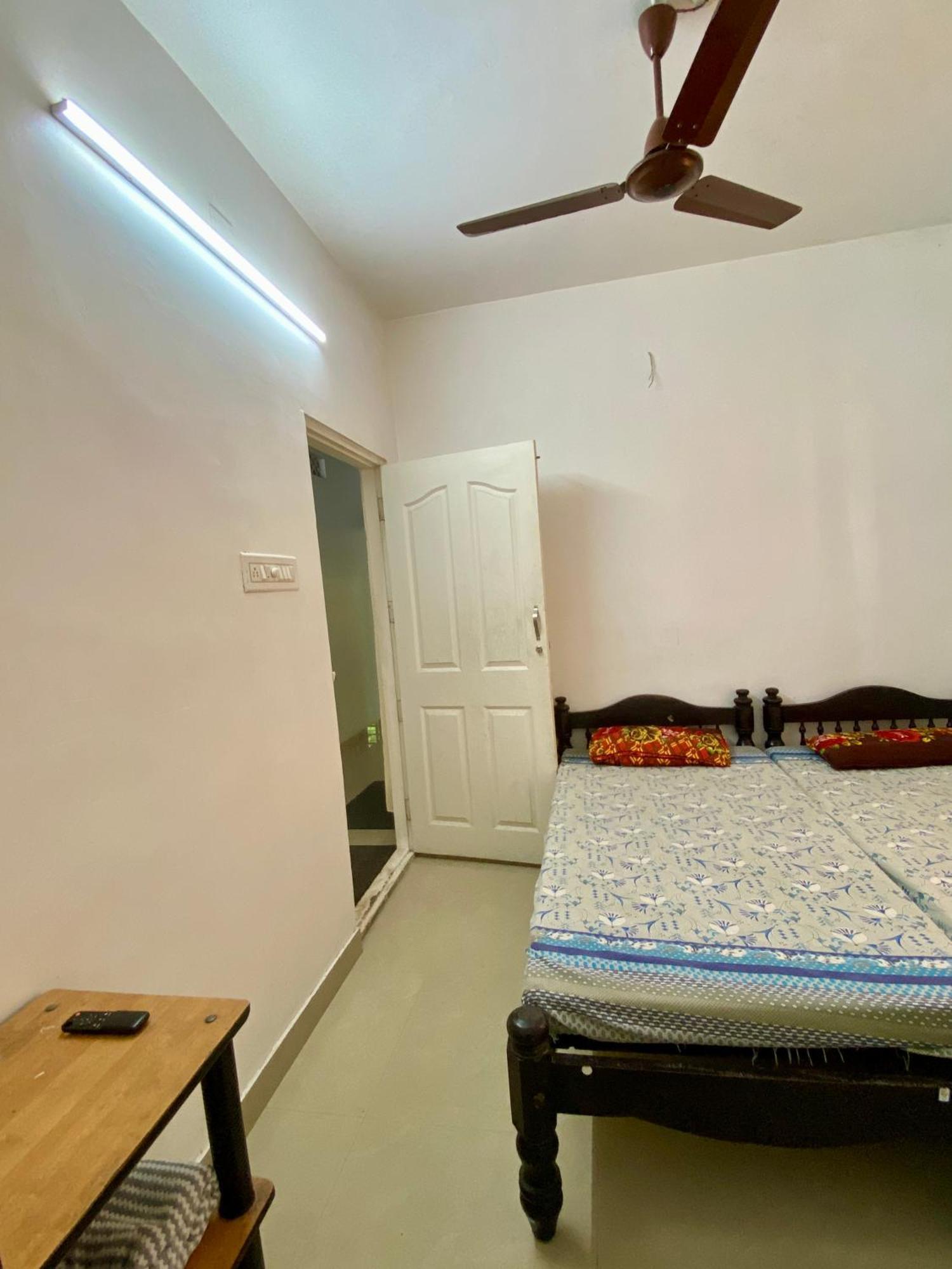Rajatheeram Beach Homestay & Backwater Cruise Alleppey Alappuzha Bagian luar foto