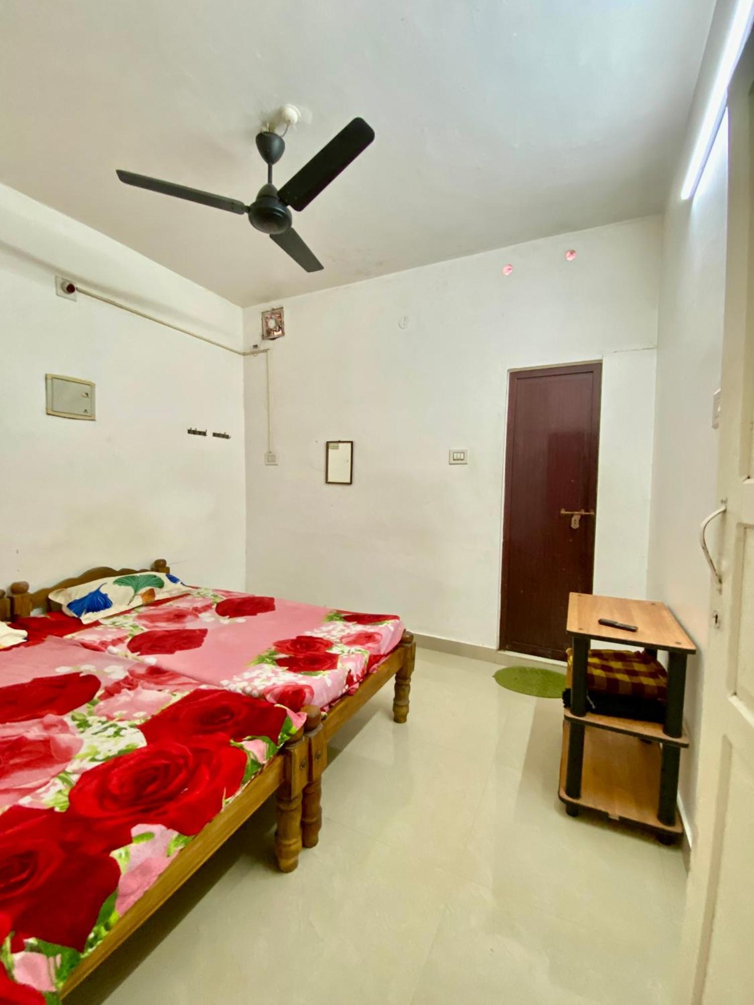 Rajatheeram Beach Homestay & Backwater Cruise Alleppey Alappuzha Bagian luar foto