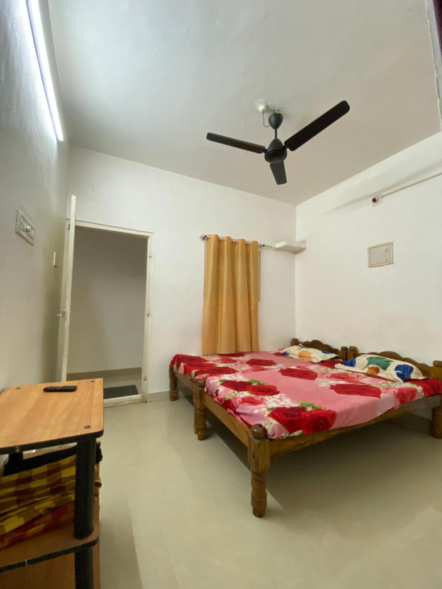 Rajatheeram Beach Homestay & Backwater Cruise Alleppey Alappuzha Bagian luar foto