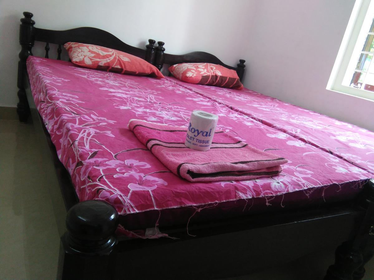 Rajatheeram Beach Homestay & Backwater Cruise Alleppey Alappuzha Bagian luar foto