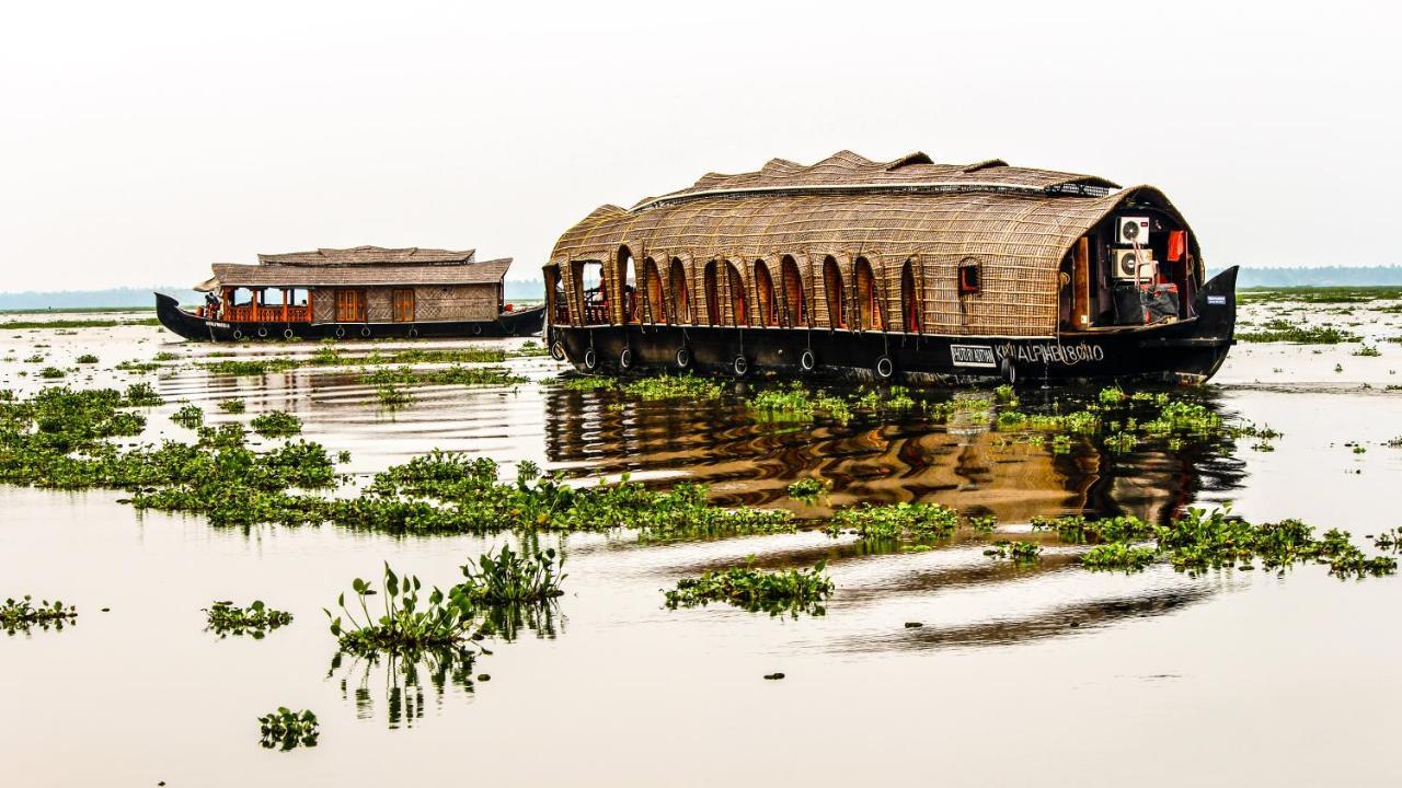 Rajatheeram Beach Homestay & Backwater Cruise Alleppey Alappuzha Bagian luar foto
